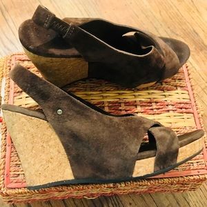UGG Hazel Wedge Sandals - Size 6